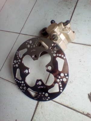 ปั๊มเบรคหลังและจานริสเบรคsonic