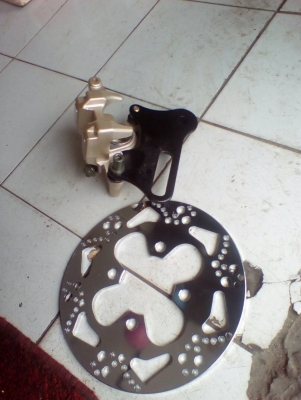 ปั๊มเบรคหลังและจานริสเบรคsonic