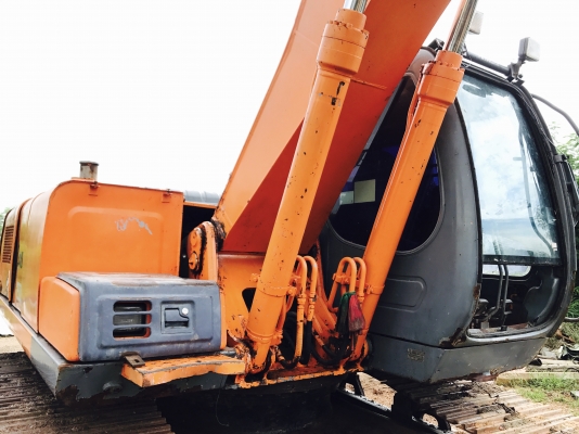ขาย HITACHI ZX200-1 ไมล์ 20,xxxชม. เอกสารใบแจ้งจำหน่าย ขาย HITACHI ZX200-1 ไมล์ 20,xxxชม. เอกสารใบแจ้งจำหน่าย