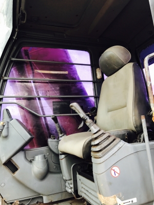 ขาย HITACHI ZX200-1 ไมล์ 20,xxxชม. เอกสารใบแจ้งจำหน่าย ขาย HITACHI ZX200-1 ไมล์ 20,xxxชม. เอกสารใบแจ้งจำหน่าย