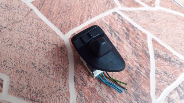 สวิทช์ปรับกระจกมองข้าง BMW E36