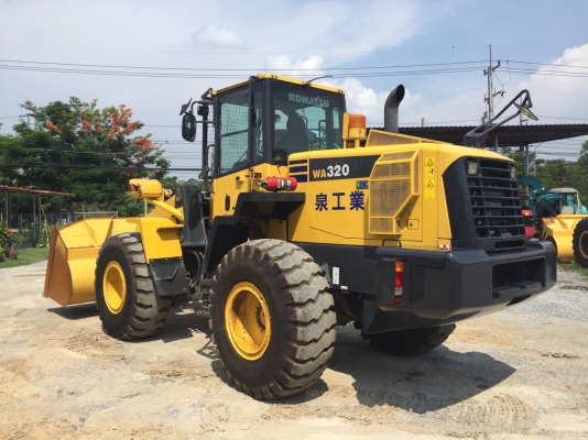มาใหม่ สวยสุด KOMATSU WA320-6 นำเข้าจากญี่ปุ่น โทร.090-986-2521 อ๊อบ