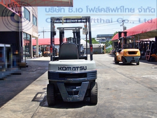 ขาย รถโฟล์คลิฟท์ KOMATSU รุ่น FG20-11 ขาย รถโฟล์คลิฟท์ KOMATSU รุ่น FG20-11