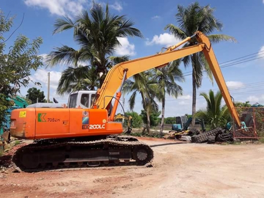 ขายHITACHI EX200LC-5  บูมยาว 16 เมตร  เก่าญี่ปุ่นแท้ แทรค 80  5,XXX  ชั่วโมง  สภาพสวยมากๆๆ  พร้อมใช้  โทร  089-3818694  ดวงนภา