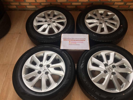 ล้อแม็ก Honda mobilio ขอบ15 ใหม่ๆ พร้อมยาง dunlop 185 65 15 ปี 16