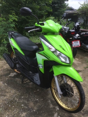 Cick 110i หัวฉีดประหยัดน้ำมันเครื่องเดิมๆ สีเขียวสวยๆครับ