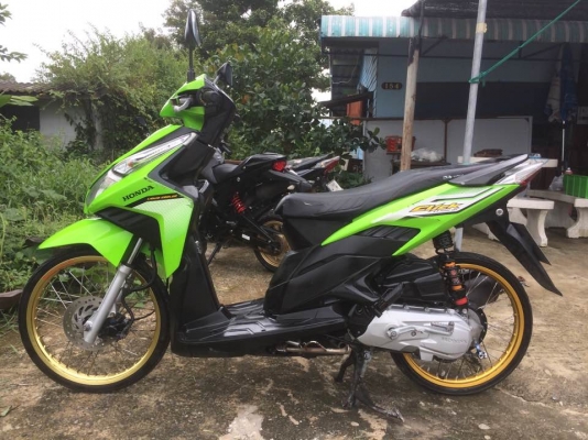 Cick 110i หัวฉีดประหยัดน้ำมันเครื่องเดิมๆ สีเขียวสวยๆครับ
