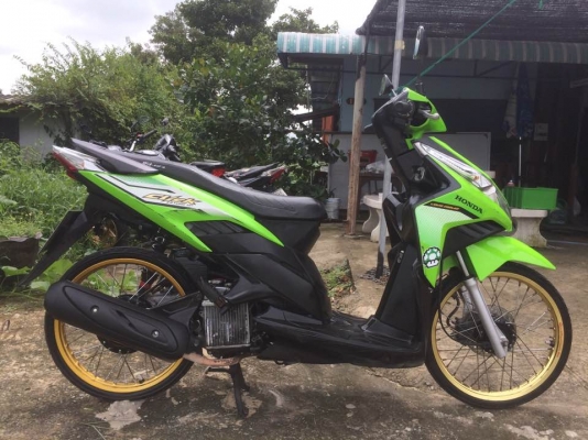 Cick 110i หัวฉีดประหยัดน้ำมันเครื่องเดิมๆ สีเขียวสวยๆครับ
