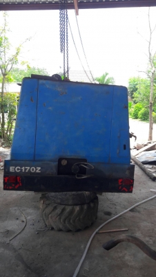ขายเครื่องลมใช้งานปรกติ  komutsu ec170z  8บาร์  375cfm0986599893