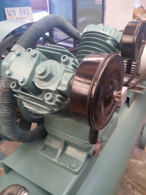 (ลดราคาเหลือเพียง 25,000 บาท!!)ปั้มลมพูม่า สองสูบ ไฟ 3 สาย มือสอง ซ่อมใหม่ สภาพดีมาก