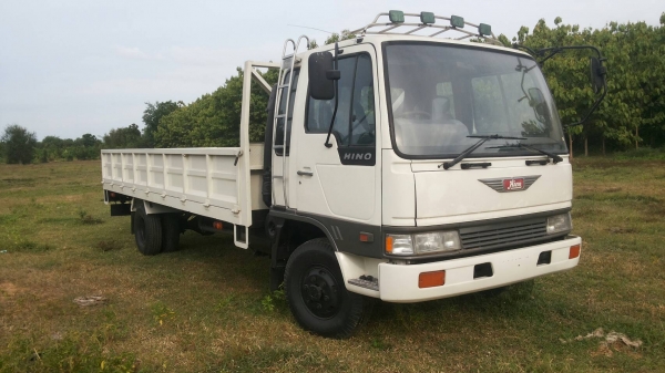HINO 6ล้อ ยาง825/16 กระบะเหล็กยาว 6.2 ม. เครื่องดี ยางดี ครัทซีสวย ศุภากร 081-1903107 , 089-5367218