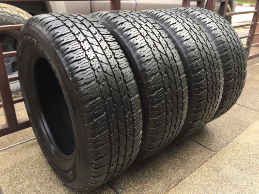 ยาง Bridgestone 265 65 17 กลางปี15 ดอกเต็ม ใช้ยาว ราคาไม่แพง