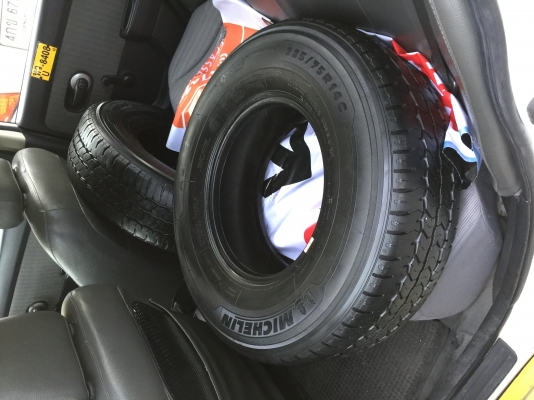 ยาง Michelin XCD2 225 75 14 ปี17 ดอกเต็ม ไม่มีปะ ใช้ยาว ราคาไม่แพง