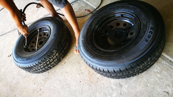 ยาง Michelin XCD2 225 75 14 ปี17 ดอกเต็ม ไม่มีปะ ใช้ยาว ราคาไม่แพง