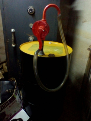 ถังน้ำมันและอุปกรณ์ปั่นน้ำมัน