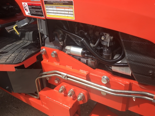 ขายรถไถคูโบต้า M7040 ใช้งาน 534 ชม. รถใช้ในไร่ เดิมทุกจุด เครื่องสมบูรณ์100\% รถปี 59 พร้อมอุปกรณ์ดันหน้า+ผาน7 ราคา 698,000 บาท สนใจโทร 081-9136451 , 087-8390653  ขอดูรูปเพิ่มเติม Line:bow6451 ค่ะ เล่มพร้อมโอน  ราคาจัดส่งฟรี ค่ะ