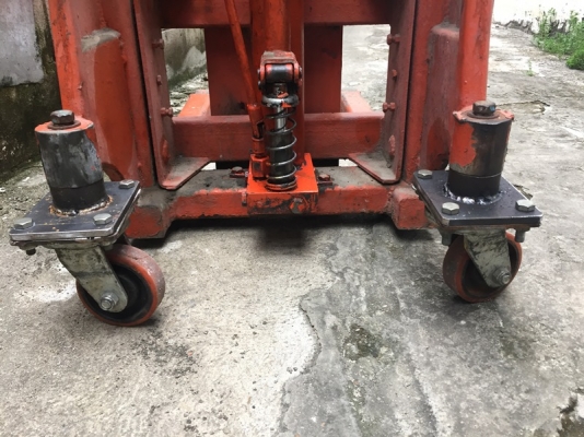 รถยกไฮดรอลิค สแตกเกอร์ รถยกไฮดรอลิค สแตกเกอร์