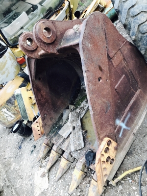 ขาย บุ๊งกี้ ถอดจากCAT330 สวยๆ ขาย บุ๊งกี้ ถอดจากCAT330 สวยๆ