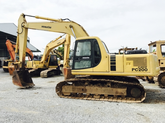 ขาย KOMATSU PC 200-6 ซีเรียลสูง ไฟฟ้าครบ เอกสารเล่มทะเบียน