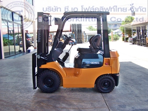 ขายรถ โฟล์คลิฟท์ TOYOTA รุ่น 7-FGL15