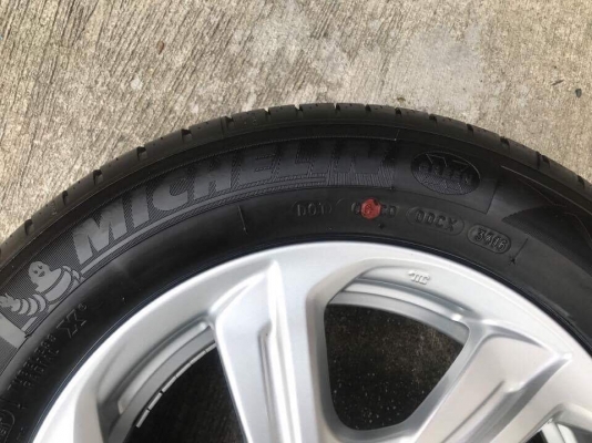 แม็กป้ายแดง Honda Brio Amaze พร้อมยางMichelin 175-65-14 ปลายปี16