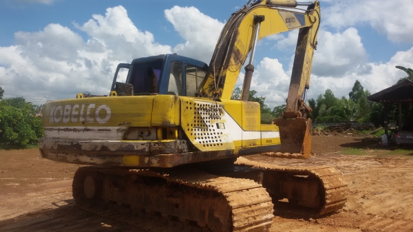 ขายแมคโค kobelco sk200m3  ติดต่อ0622683801