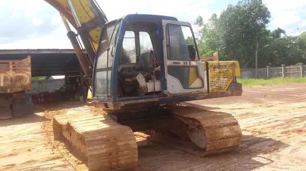 ขายแมคโค kobelco sk200m3  ติดต่อ0622683801