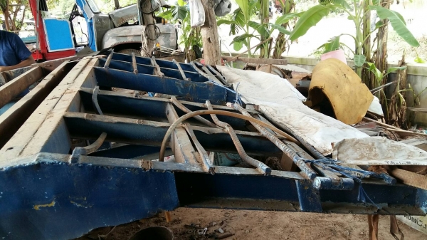 ขายเทลเลอร์ 10 ล้อหน้ายาว 2 เพลาเดิมTX ไม่มีทะเบียน 0857389138 ราคาต่อรองได้