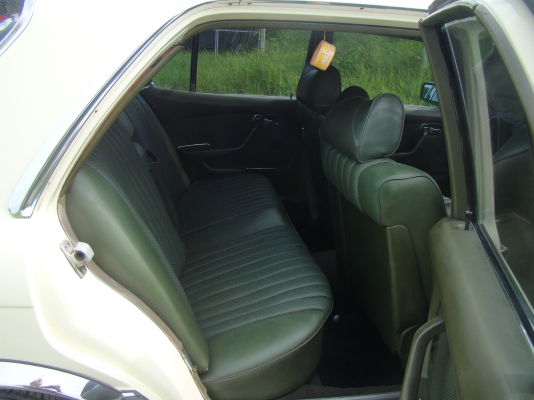 BENZ W116 280S Vintage สีสวยมาก ใช้งานปรกติ