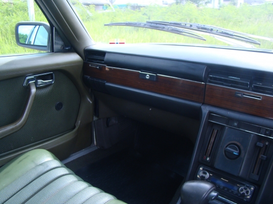 BENZ W116 280S Vintage สีสวยมาก ใช้งานปรกติ