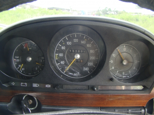 BENZ W116 280S Vintage สีสวยมาก ใช้งานปรกติ