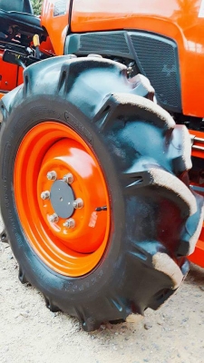 ขายรถไถคูโบต้า KUBOTA L 3608SP พร้อมชุดใบมีดดันหน้าคานล่าง ผาน6 ขายรถไถคูโบต้า KUBOTA L 3608SP พร้อมชุดใบมีดดันหน้าคานล่าง ผาน6