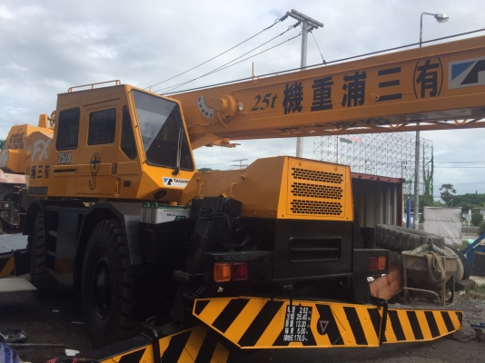 ขายเครน 25ตัน M4 ปี 1990 เซฟตี้ 100\%