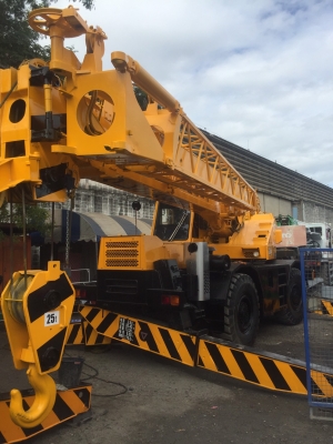 ขายเครน 25ตัน M4 ปี 1990 เซฟตี้ 100\% ขายเครน 25ตัน M4 ปี 1990 เซฟตี้ 100\%