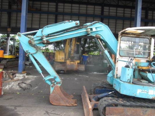 ขายรถขุดขนาด5ตัน ยี่ห้อ  KUBOTA  รุ่น  RX501 เครื่องยนต์ V220B เก่าจากนอก ยังไม่เคยใช้งาน ขาย 270,000 บาท*