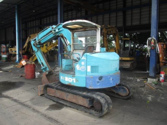 ขายรถขุดขนาด5ตัน ยี่ห้อ  KUBOTA  รุ่น  RX501 เครื่องยนต์ V220B เก่าจากนอก ยังไม่เคยใช้งาน ขาย 270,000 บาท*