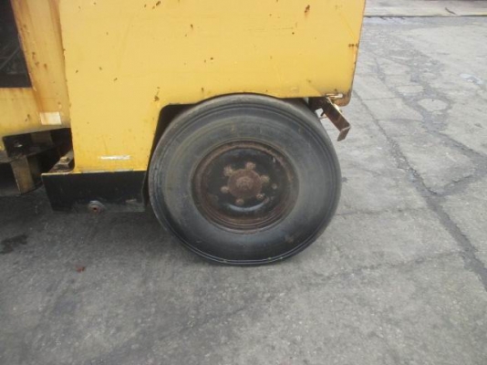 รถบด หน้าเหล็ก หลังยาง ยี่ห้อ BOMAG  รุ่น BW123AC เครื่องยนต์ K4F เก่าจากญี่ปุ่น ยังไม่ได้ใช้งานในไทย  มีเอกสารพร้อมขาย ขายตามสภาพ 270,000บาท