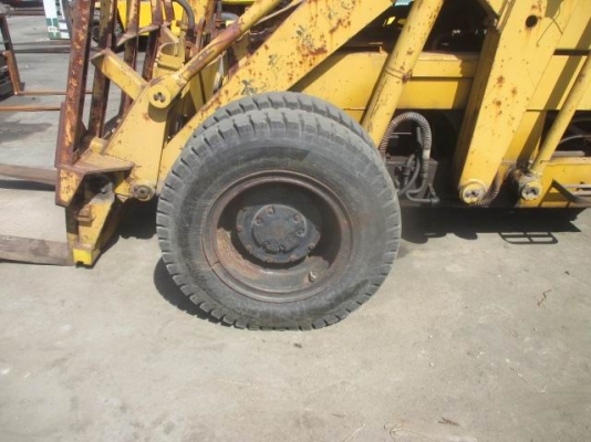 ขายรถตัก TCM  SD23 เครื่องยนต์ 6 สูบ /มีงา/มีบุ้งกี๋  รถเก่านอก ขายตามสภาพ ทำงานได้เป็นปกติขายถูกราคา170,000 บาท (นำไปปรับสภาพเอง)