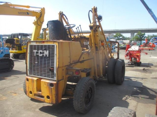 ขายรถตัก TCM  SD23 เครื่องยนต์ 6 สูบ /มีงา/มีบุ้งกี๋  รถเก่านอก ขายตามสภาพ ทำงานได้เป็นปกติขายถูกราคา170,000 บาท (นำไปปรับสภาพเอง)