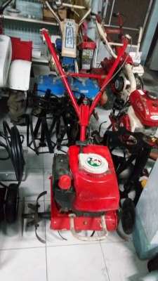 รถพรวนตักแตนคันเล็กๆงานเล็กๆน่าใช้ราคา6900บาทครับ จับจองกันเลยครับลายnewkit1305 โทร0841425045