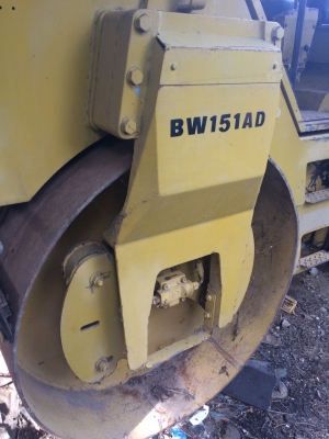 รถบดสั่นเสทือนเบรคดาวน์ขนาด8ตัน BOMAX BW151AD