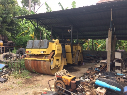 รถบดสั่นเสทือนเบรคดาวน์ขนาด8ตัน BOMAX BW151AD