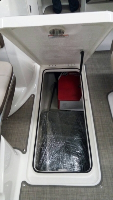 เรือ Bayliner vr6