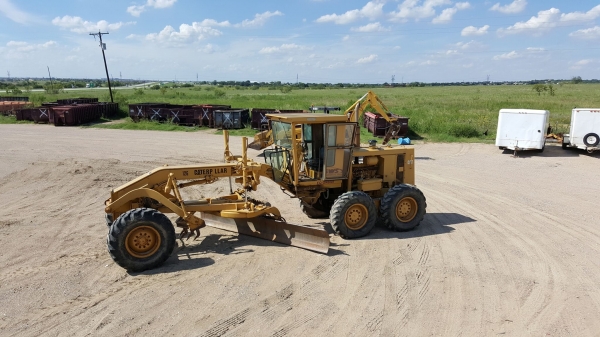 รถเกรด CAT 12G #61M09620 Mid Mount Scarifier นำเข้าจากอเมริกา โทร ภัทร 098-2492100