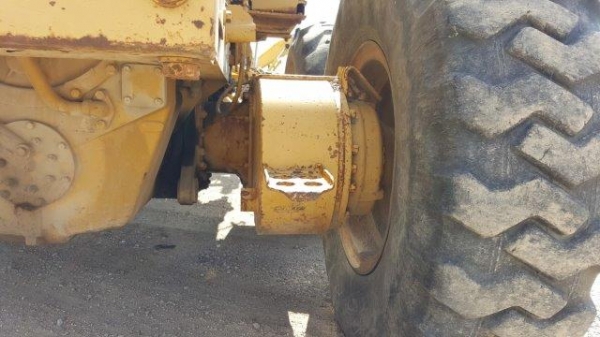 รถเกรด CAT 12G #61M09620 Mid Mount Scarifier นำเข้าจากอเมริกา โทร ภัทร 098-2492100