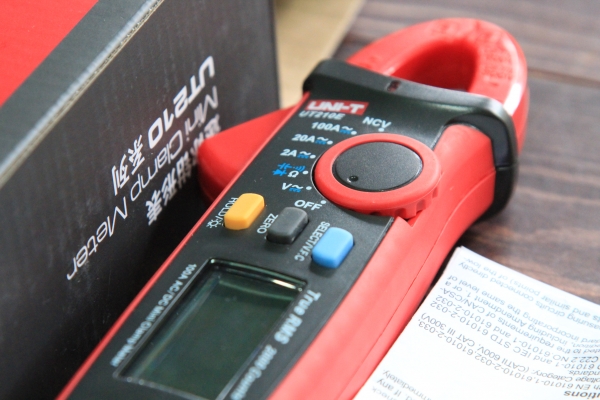 ขาย Digital Clamp Meter แคลมป์มิเตอร์ UT-210E