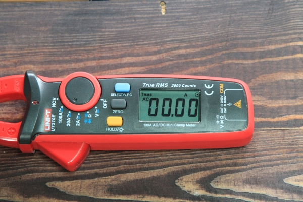 ขาย Digital Clamp Meter แคลมป์มิเตอร์ UT-210E