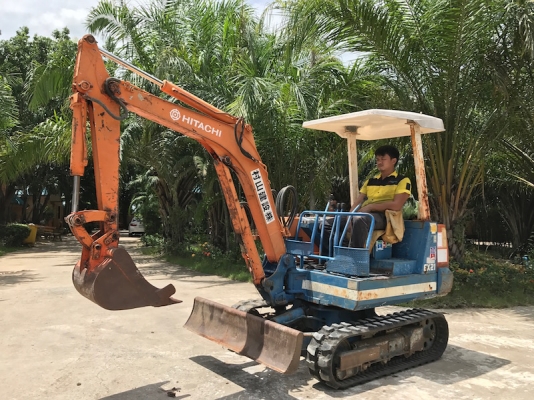 ขายแบคโฮHITACHI EX21 พิมพ์นิยมเก่านอก100\%PC20 คอนโทลแน่นๆ เดิมจากญี่ปุ่น100\% ทำงานสมบูรณ์ทุกระบบ รับรองไม่ผิดหวัง 195,000 เท่านั้น!!