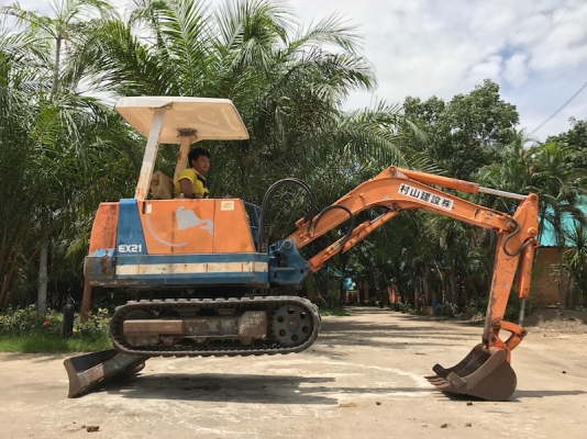 ขายแบคโฮHITACHI EX21 พิมพ์นิยมเก่านอก100\%PC20 คอนโทลแน่นๆ เดิมจากญี่ปุ่น100\% ทำงานสมบูรณ์ทุกระบบ รับรองไม่ผิดหวัง 195,000 เท่านั้น!!