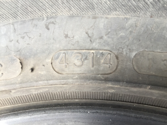 ขายยาง MAXXIS MA-579 รหัส 205/70R15C ปี14 จำนวน2เส้น